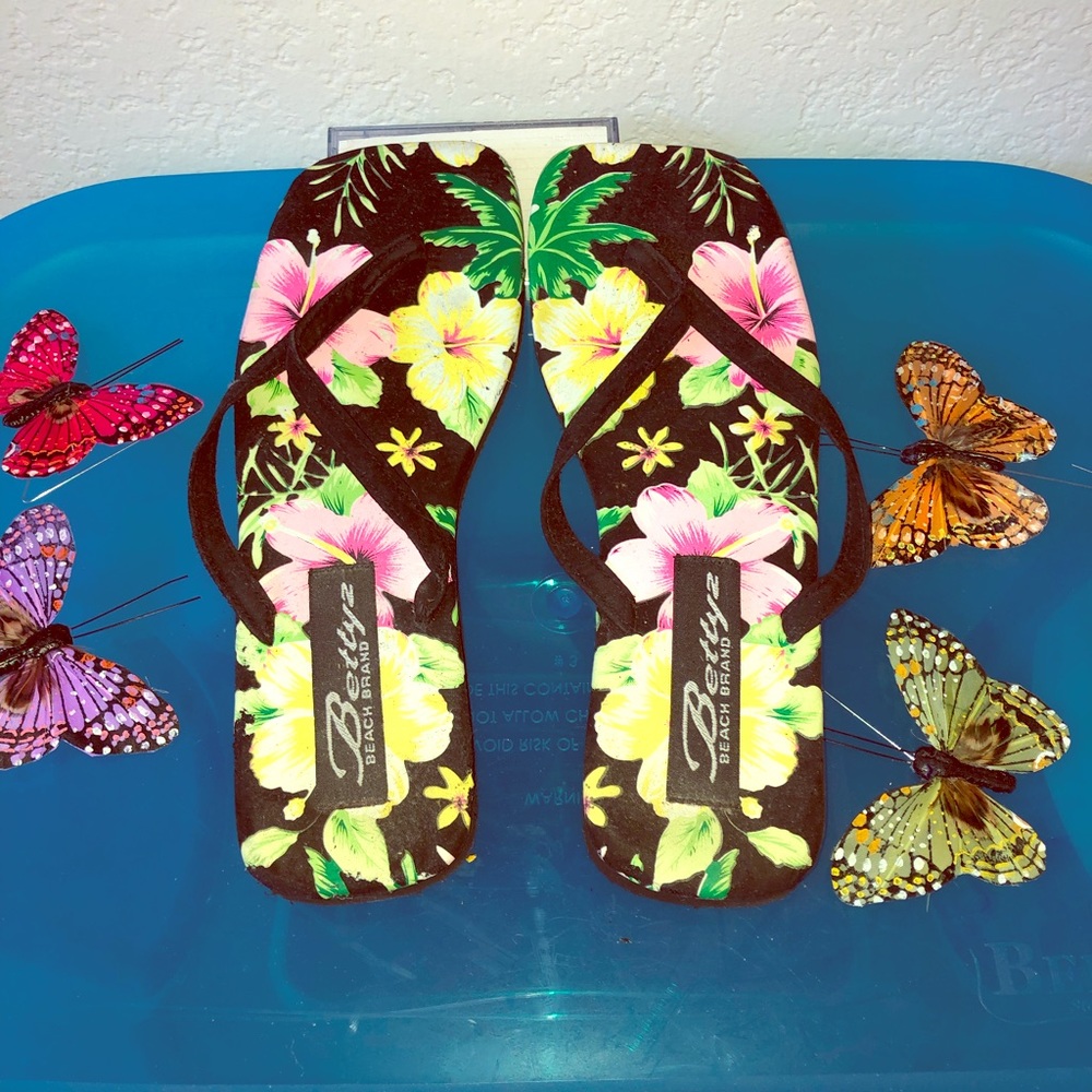 Betty’s Beach 🏖 Club Flip Flops